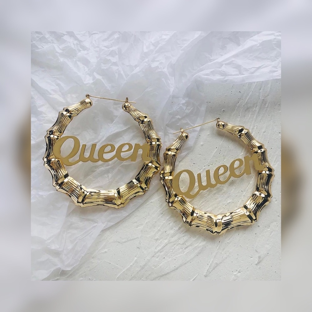 Queen round bamboo styled gold earrings - Picture 2 of 3